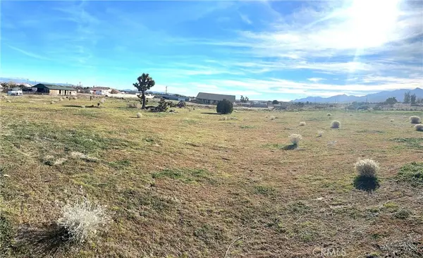 8785 Bonanza Road, Phelan, CA 92371