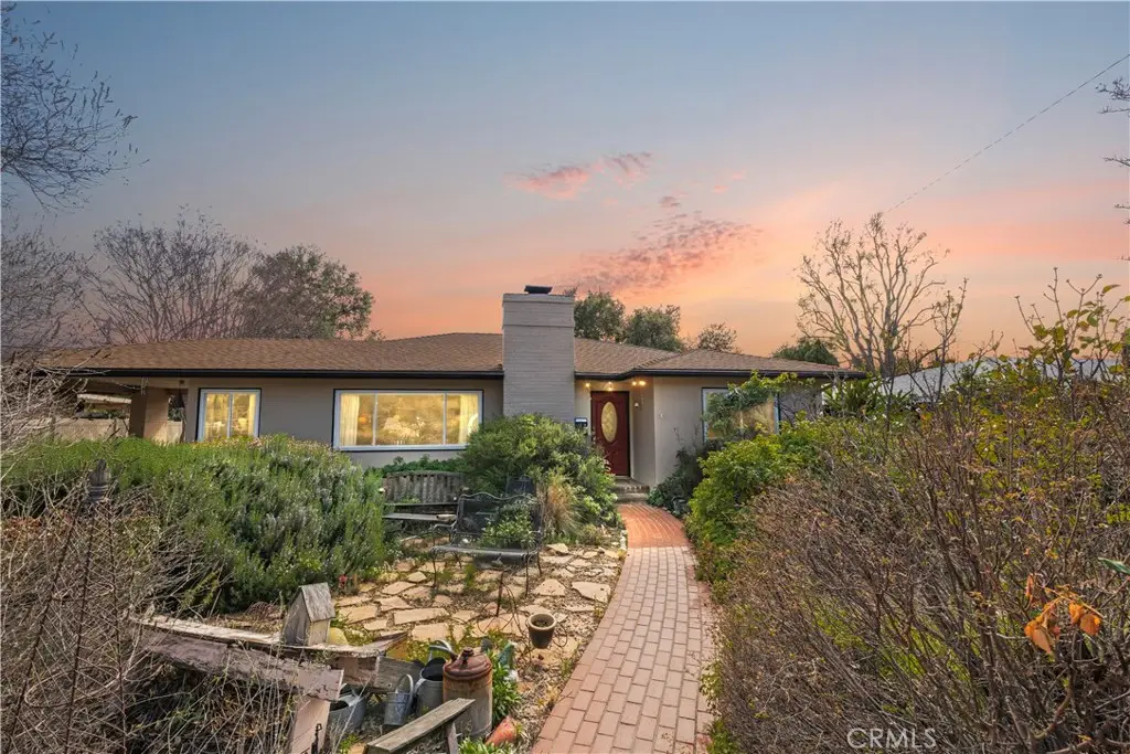 754 W 9th, Claremont, CA 91711 - #1