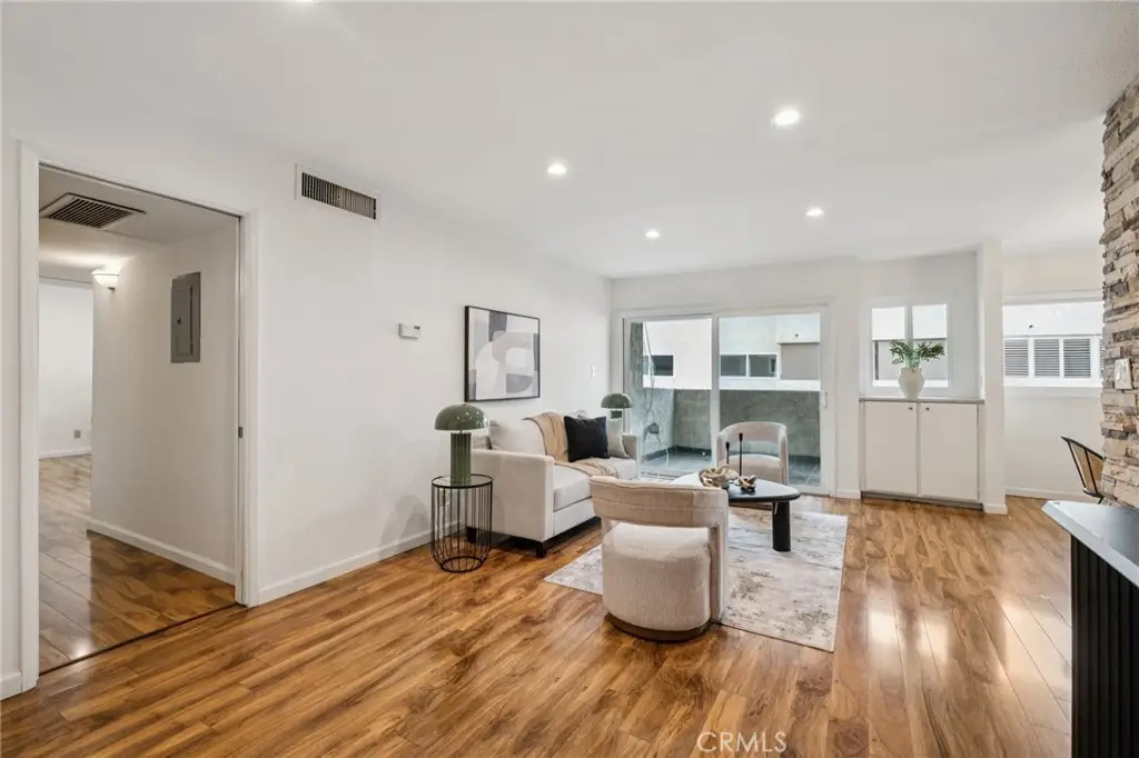 125 S Sierra Madre #215, Pasadena, CA 91107 - #1