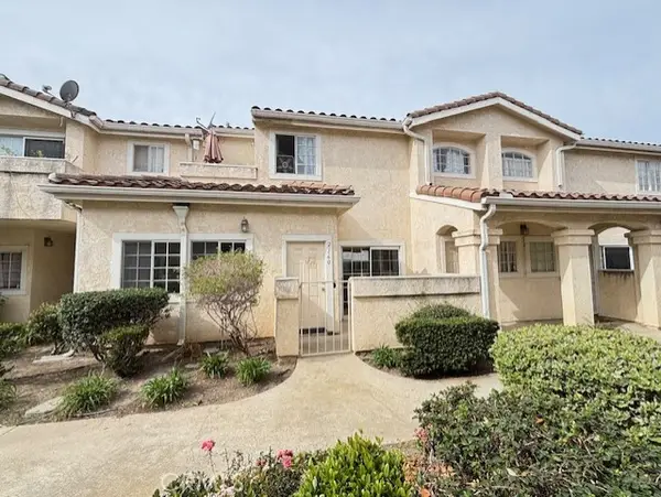 2160 Blackberry Circle, Oxnard, CA 93036