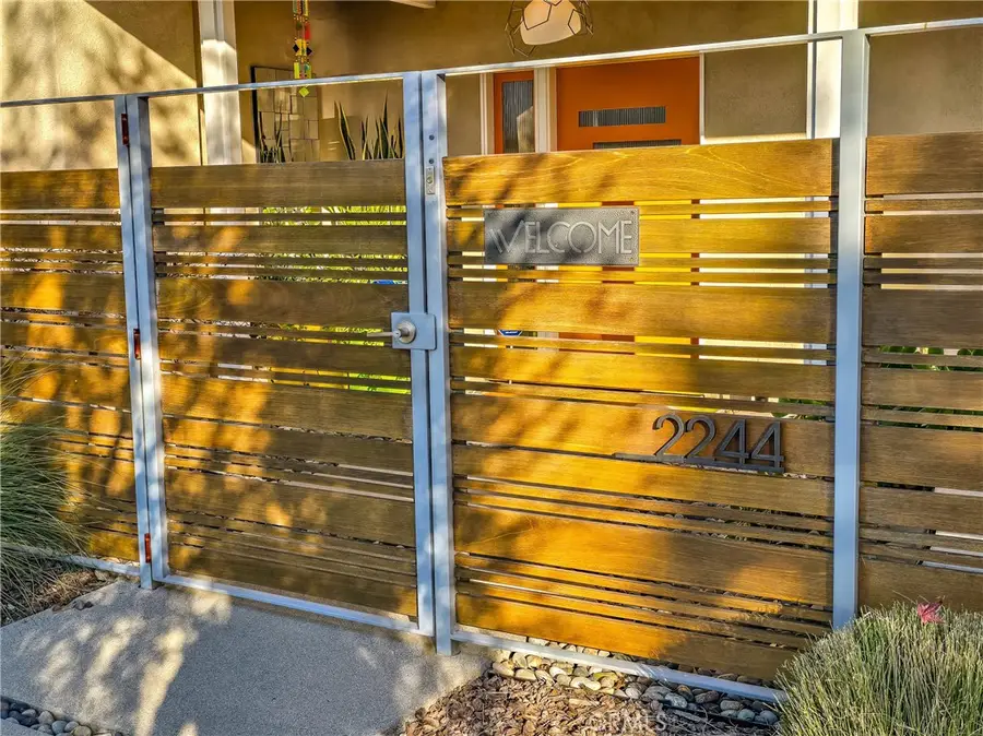 2244 N La Paz, Claremont, CA 91711 - Image #2