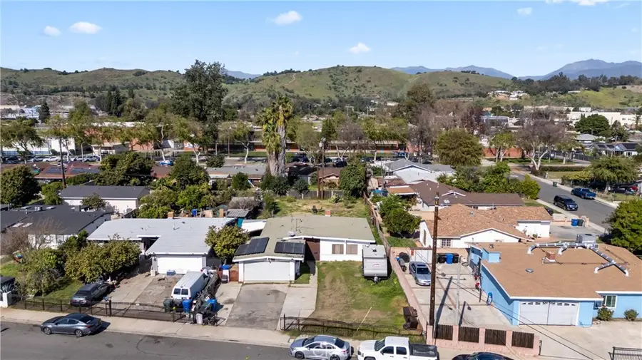 1947 Arthur, Pomona, CA 91768 - Image #2