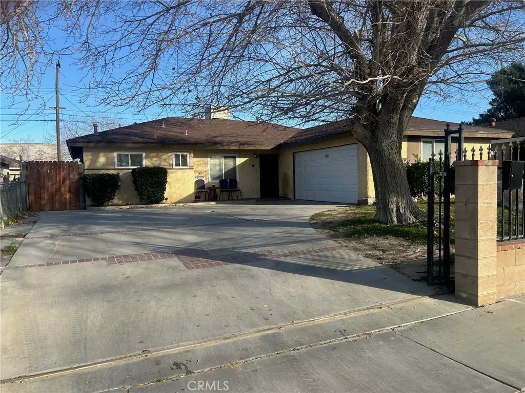 45528 3rd Street E, Lancaster, CA 93535 - #1