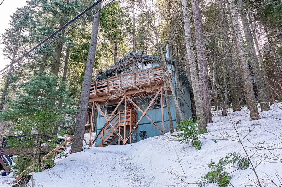 28349 Larchmont Lane, Lake Arrowhead, CA 92352 - #3