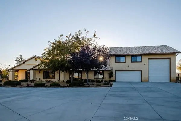 7854 Oak Hills Rd, Oak Hills, CA 92344
