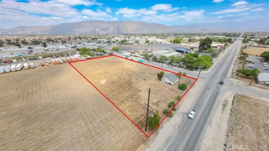 1011 W 7th St, San Jacinto, CA 92582 - #1