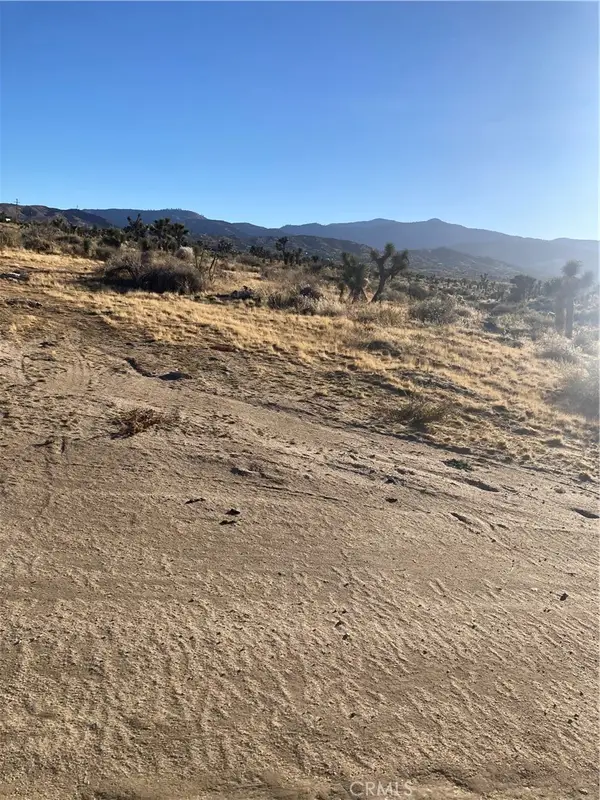 1 White Fox Trail, Phelan, CA 92371