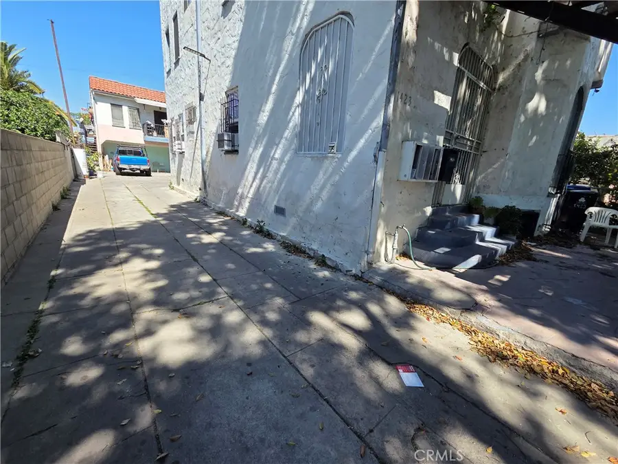 1423 E 52nd, Los Angeles, CA 90011 - #3