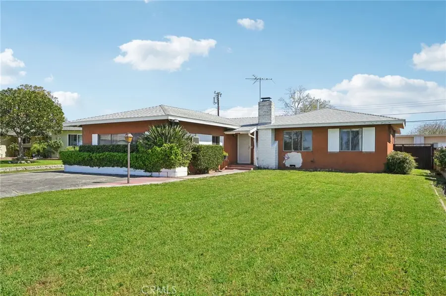 814 W Bonnie Brae Court, Ontario, CA 91762 - #2