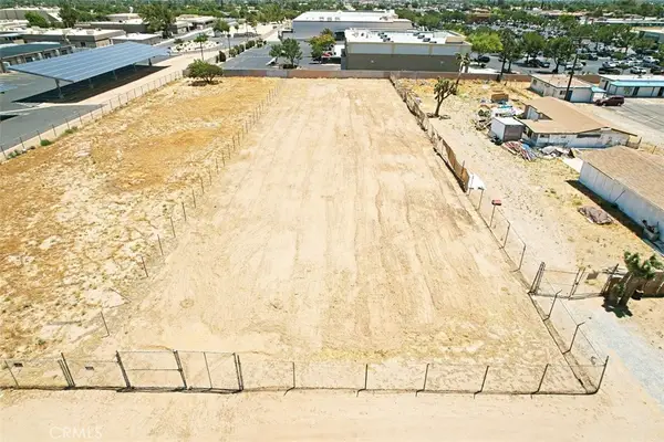 25 Tamarisk Avenue, Hesperia, CA 92345