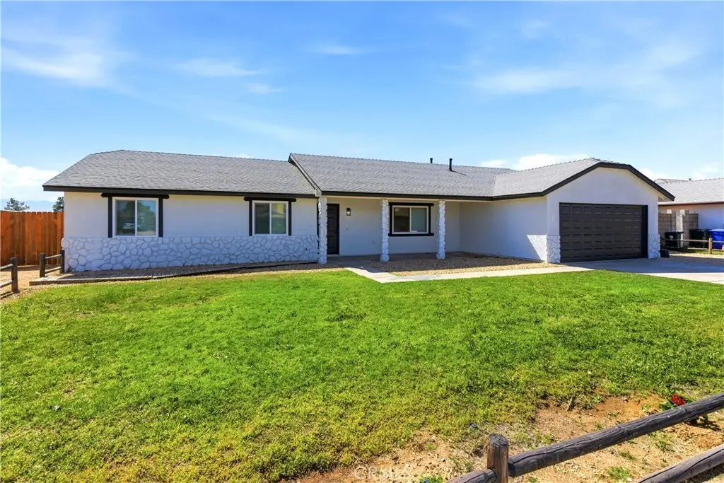 22557 Ojai Road, Apple Valley, CA 92308 - #1