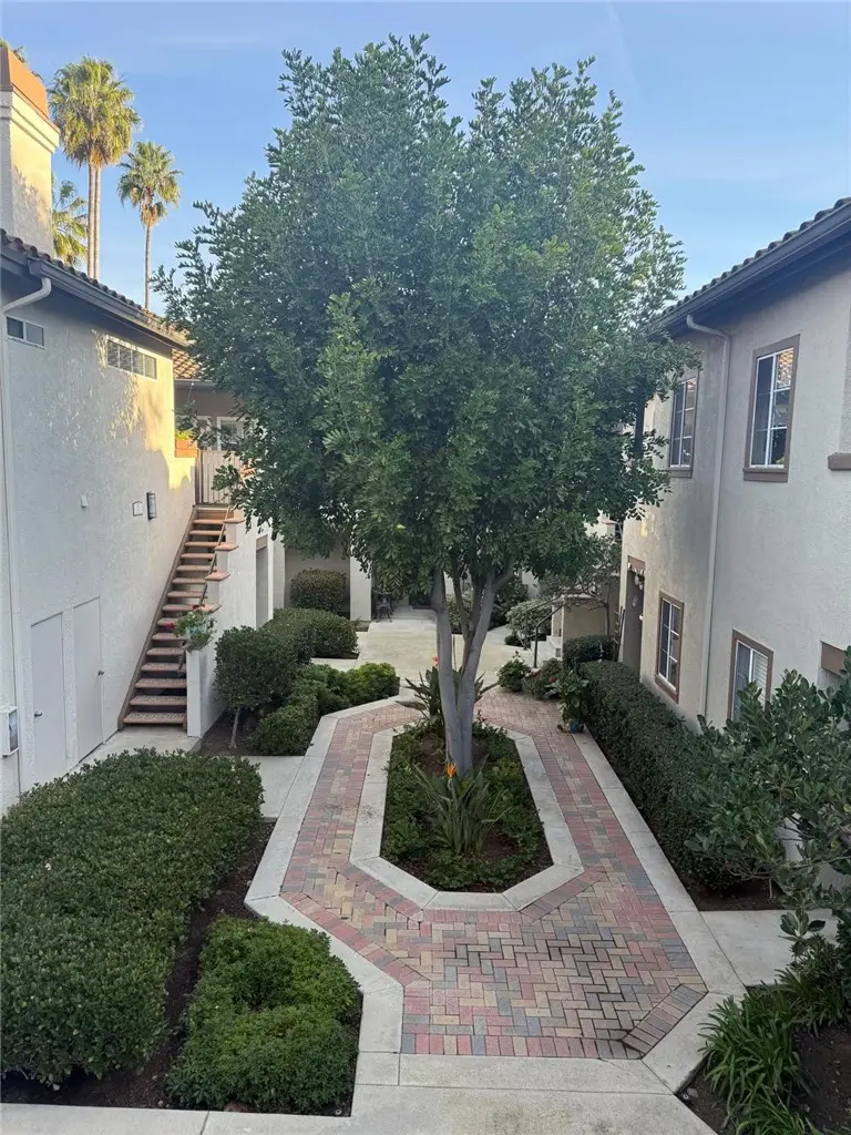28 Via Alivio, Rancho Santa Margarita, CA 92688 - #1