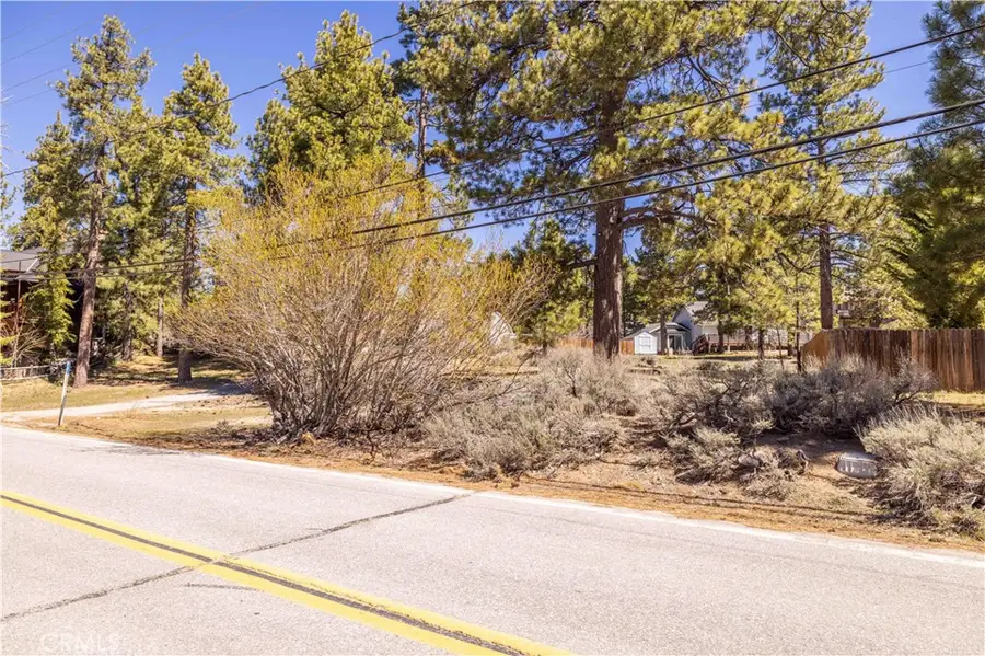 351 Edgemoor, Big Bear Lake, CA 92315 - #2