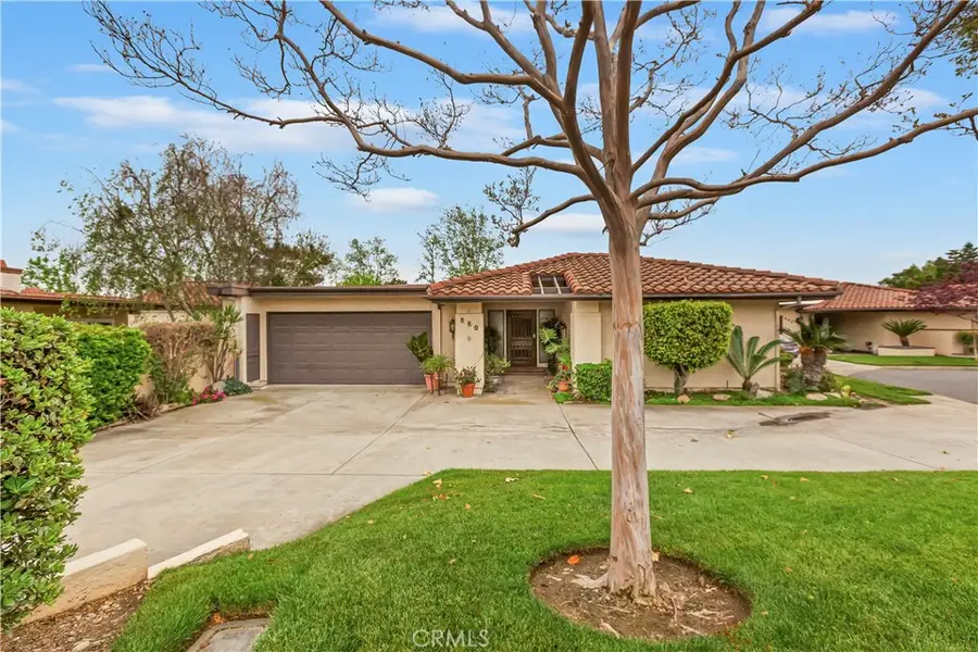 880 El Mirador, Upland, CA 91784 - #2