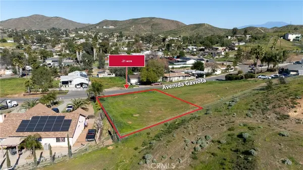 1 Avenida Gaviota, Menifee, CA 92587