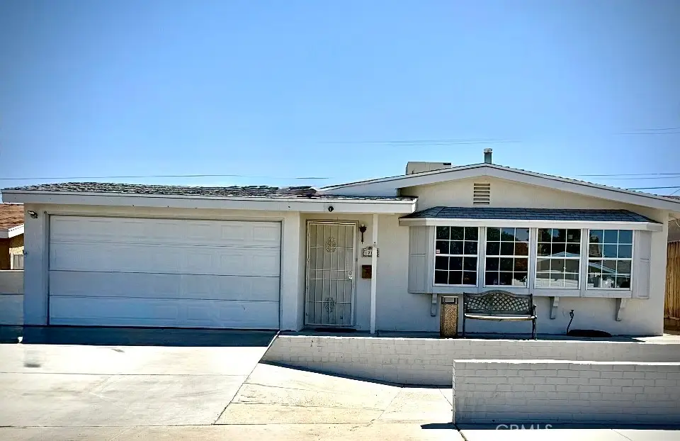 1700 Sunrise Rd., Barstow, CA 92311 - #1