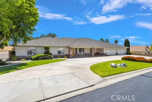 19875 Eyota Road, Apple Valley, CA 92308 - #3