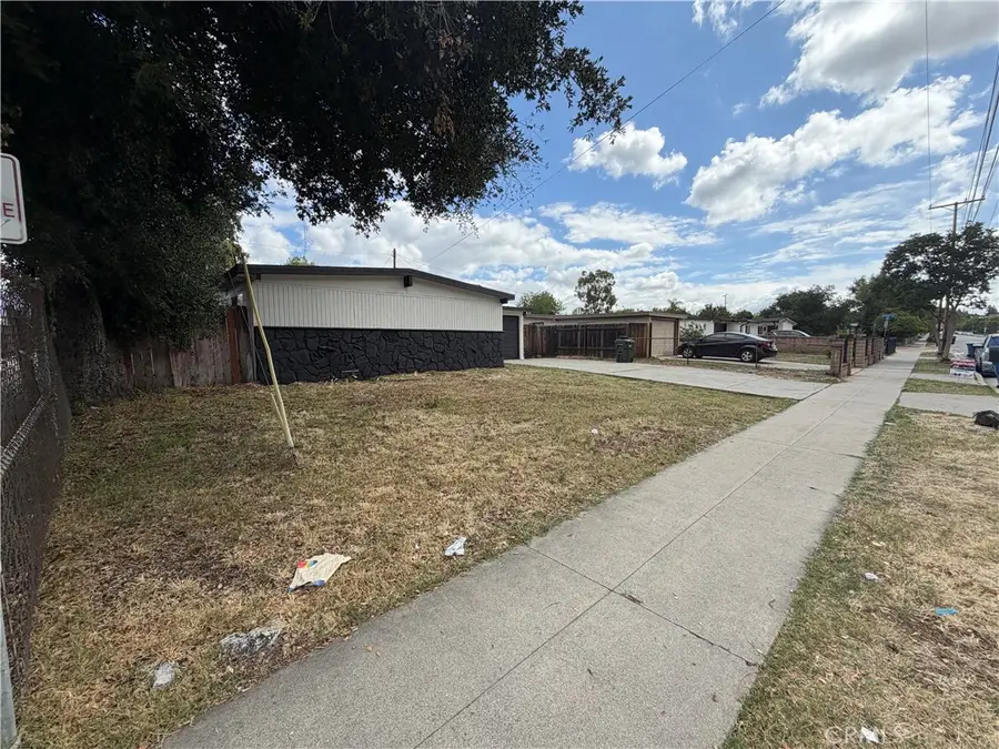 461 E Harrison Avenue, Pomona, CA 91767 - #2
