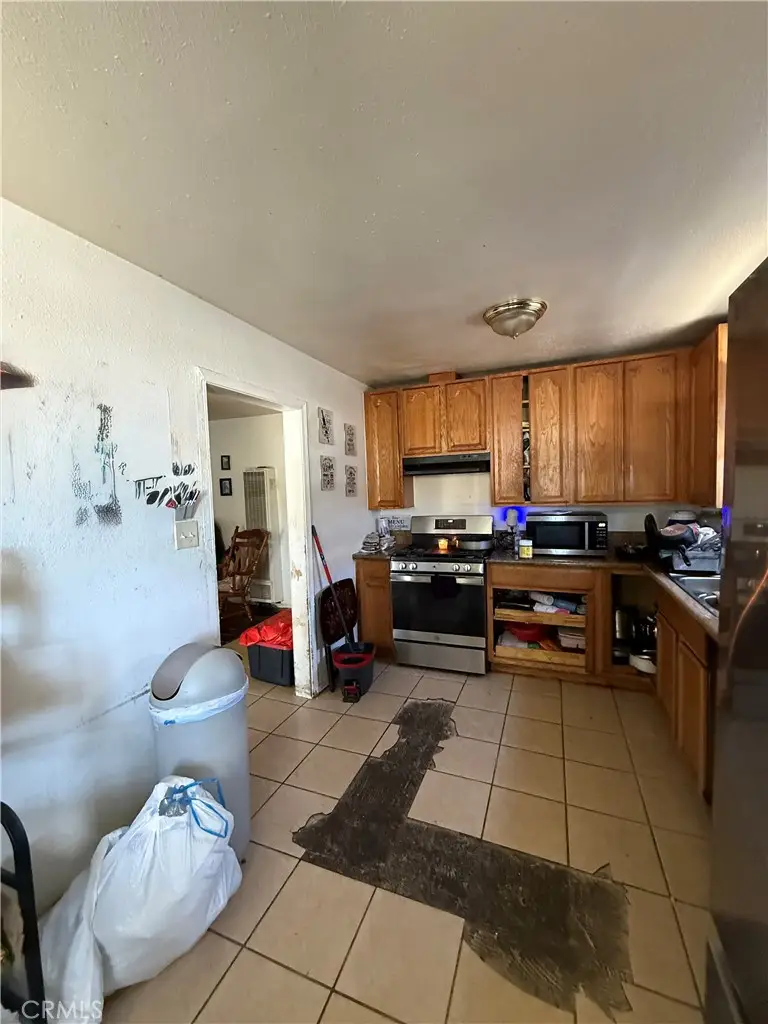1064 253rd, Harbor City, CA 90710 - #3
