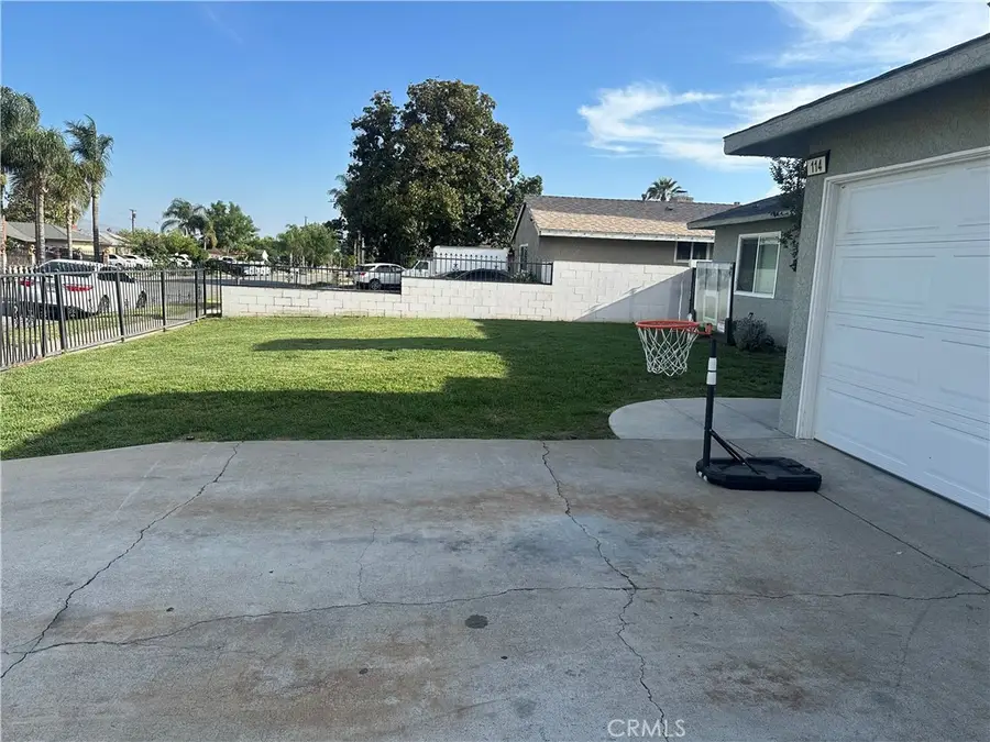 114 Acacia Avenue S, Rialto, CA 92376 - #2