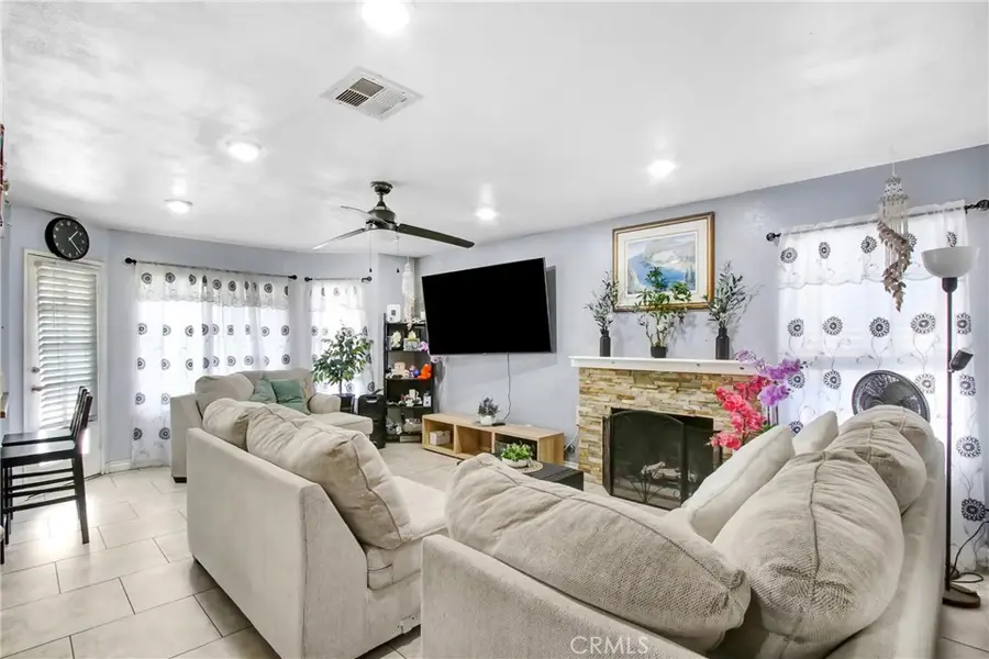 142 S Lamarr, Rialto, CA 92376 - #2