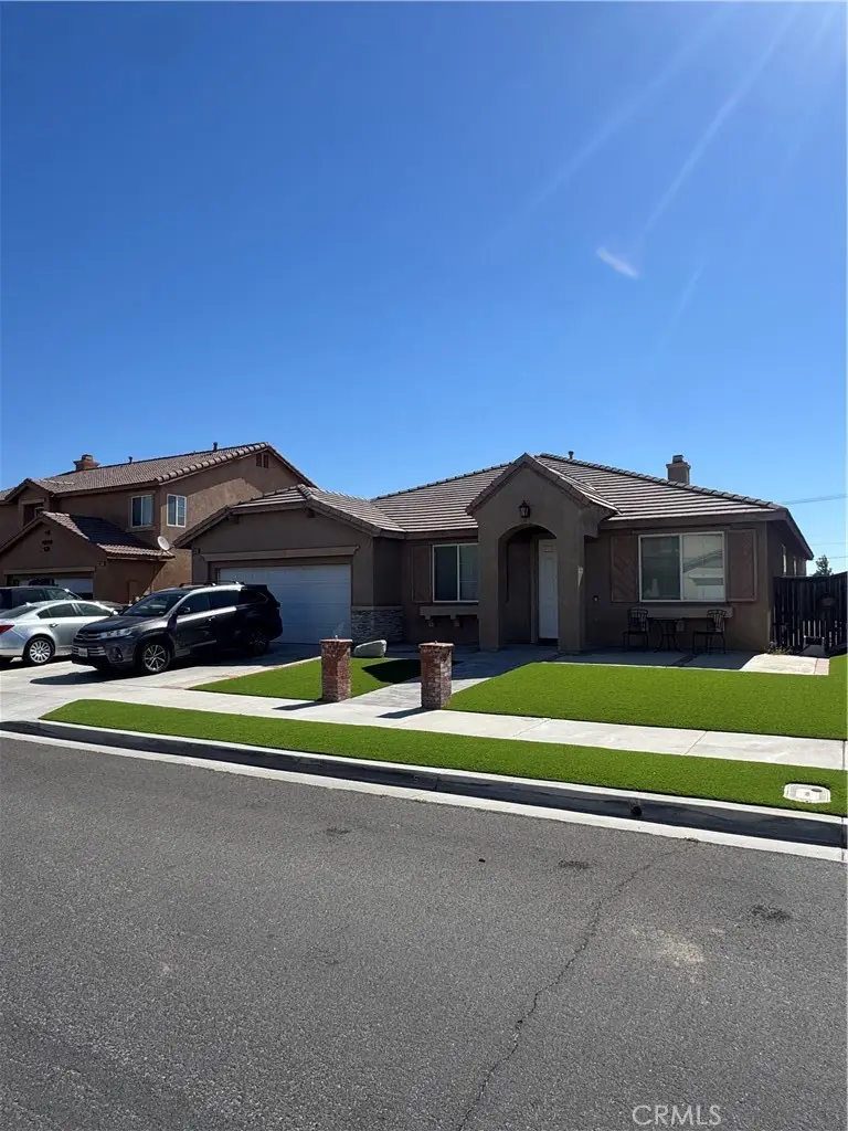 8683 Bridgeport, Hesperia, CA 92344 - #1