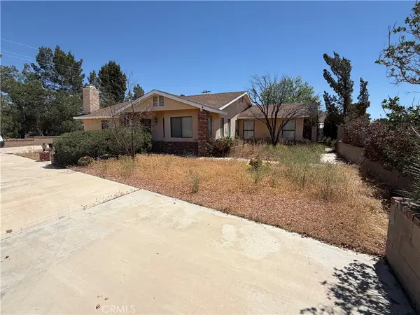 15976 Acoma, Apple Valley, CA 92307