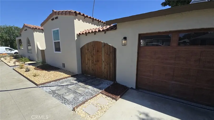 2391 Fashion Ave, Long Beach, CA 90810 - #2