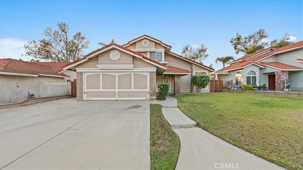 1369 Cresta Road, Corona, CA 92879 - #1