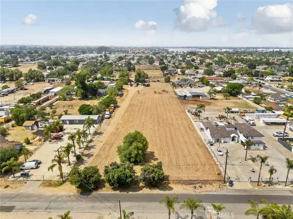 18438 Hawthorne, Bloomington, CA 92316