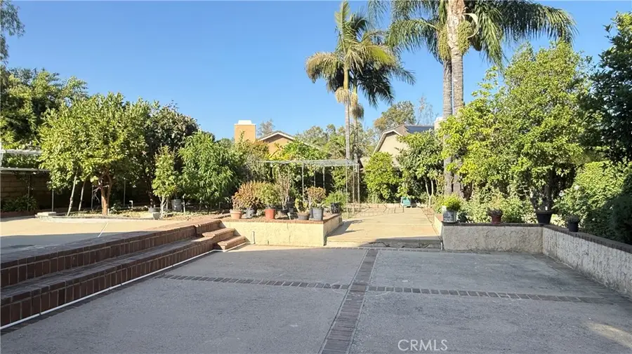 8 Quiet Hollow Road, Phillips Ranch, CA 91766 - #2