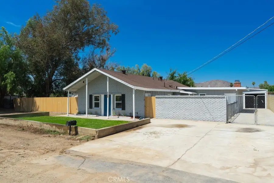 4834 Hedrick Avenue, Riverside, CA 92505 - #2