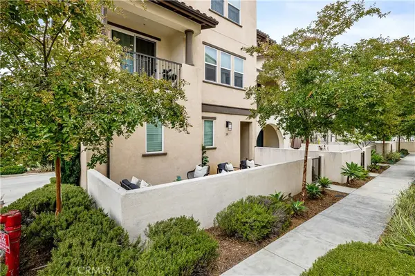 619 West Foothill Boulevard #50, Glendora, CA 91741