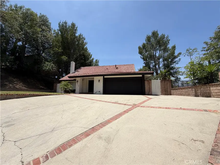 12829 Mclennan Avenue, Granada Hills, CA 91344 - #2
