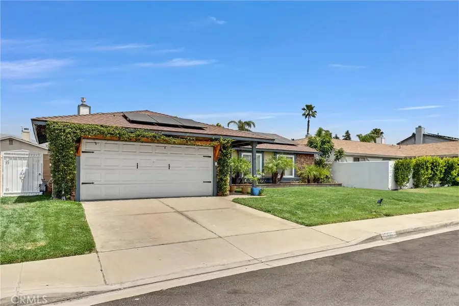 15448 Sandhurst Street, Fontana, CA 92336 - #2