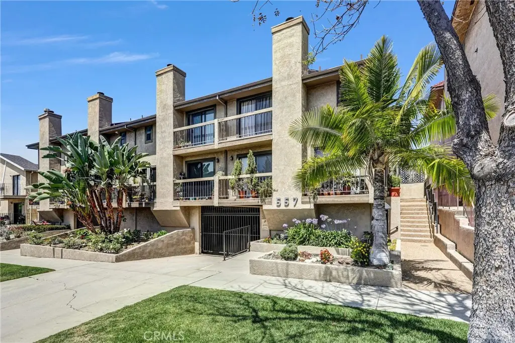 557 E Verdugo Avenue #M, Burbank, CA 91501 - #1