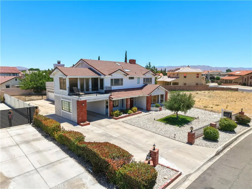 18380 Lakeview Drive, Victorville, CA 92395 - #1