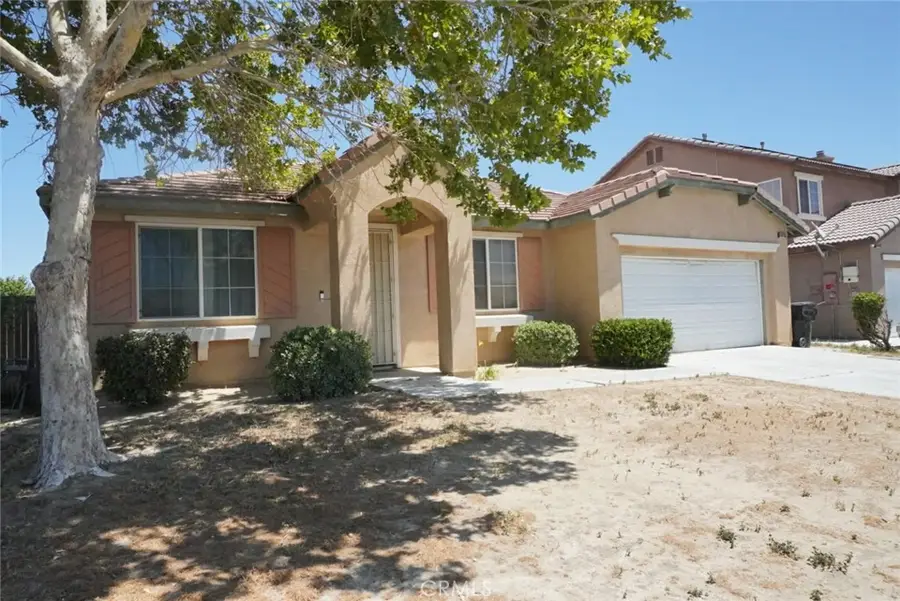 16026 Greyrock, Victorville, CA 92395 - #3