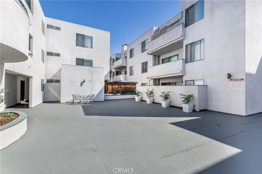 14610 Erwin #212, Van Nuys, CA 91411 - #2