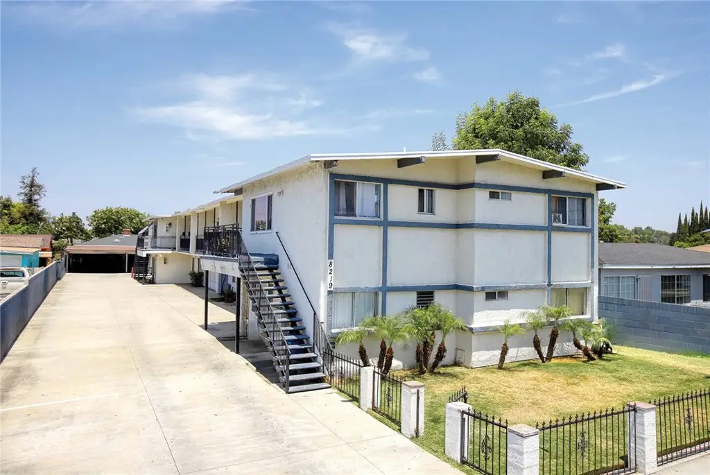 8219 2nd Street, Paramount, CA 90723 - #1