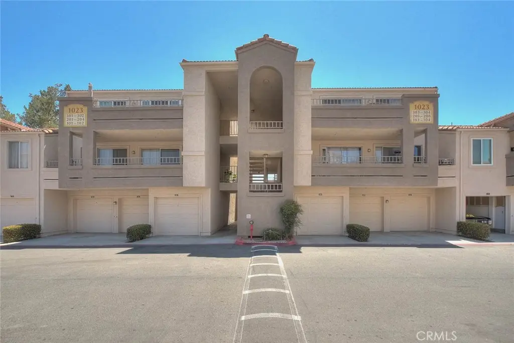1023 Vista Del Cerro #302, Corona, CA 92879 - #1