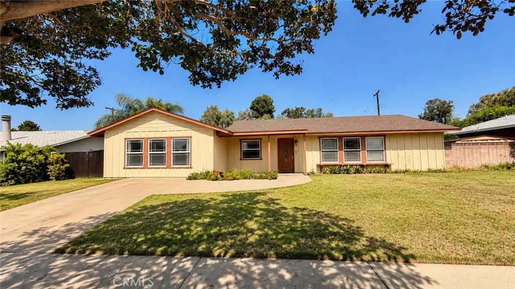 682 S Belden, Rialto, CA 92376 - #1