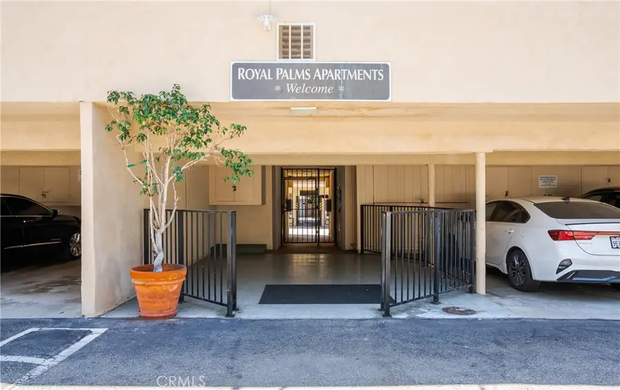 618 W Route 66, Glendora, CA 91740 - #2