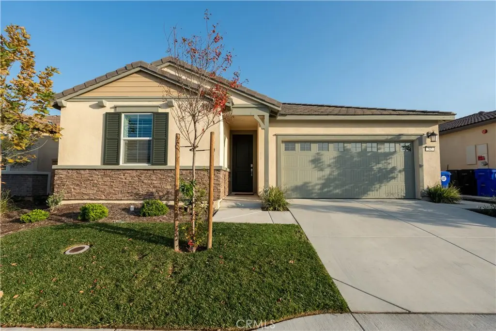 565 Hudson Way, Rialto, CA 92377 - #1