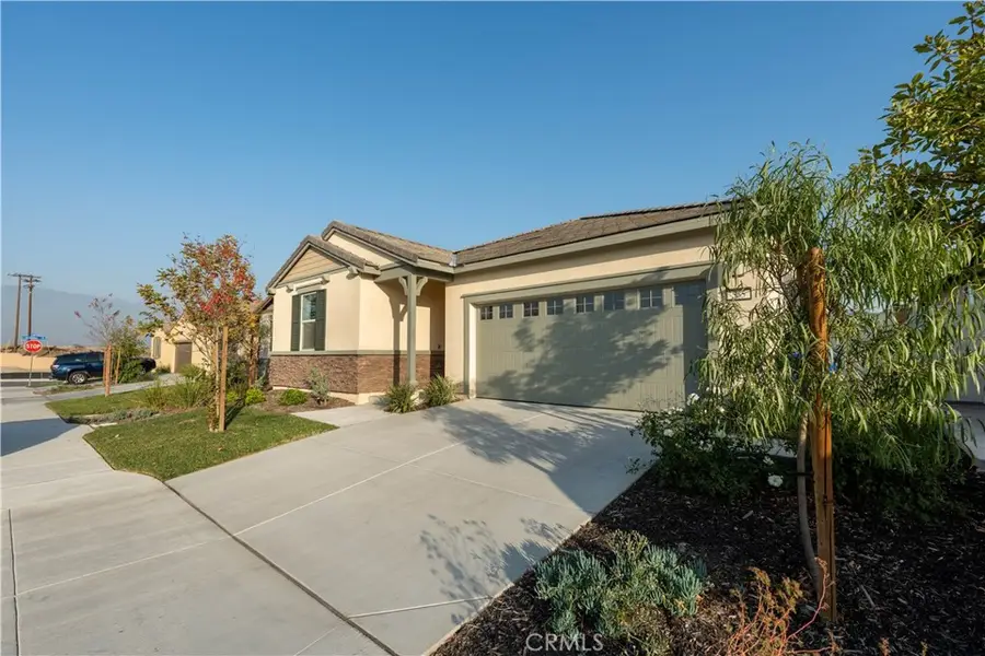 565 Hudson Way, Rialto, CA 92377 - #2