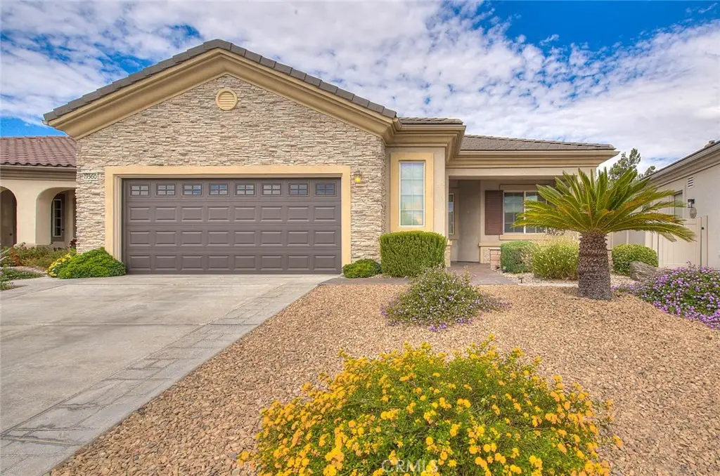 19360 Galloping Hill, Apple Valley, CA 92308 - #1