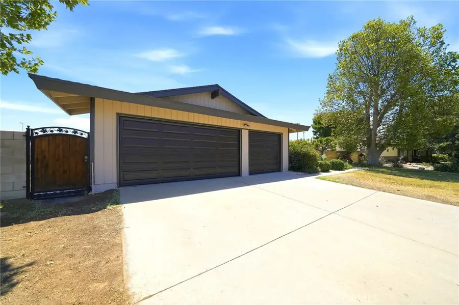 3073 Joshua Tree, Riverside, CA 92503 - #3