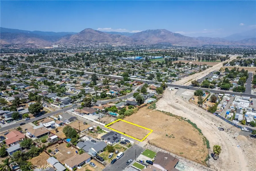 25604 Walker, Highland, CA 92346 - #2