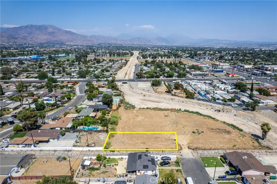 25604 Walker, Highland, CA 92346 - #3