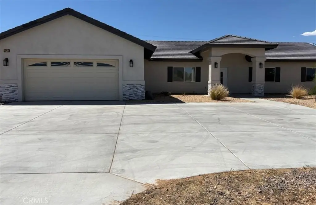 12432 Kiowa, Apple Valley, CA 92308 - #1